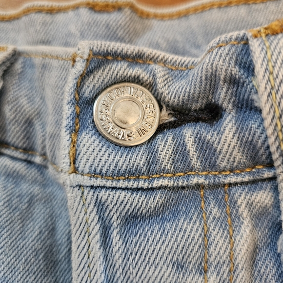 LEVI'S 501 S Skinny Women's 24x28 Distressed Light Wash Denim Button Jeans - Picture 7 of 15